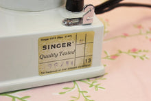 Load image into Gallery viewer, Singer Featherweight 221 Sewing Machine, WHITE FA128***
