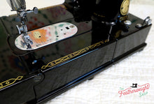 Load image into Gallery viewer, Singer Featherweight 222K Sewing Machine EK62883*
