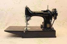 Load image into Gallery viewer, Singer Featherweight 221 Sewing Machine GOLDEN GATE SAN FRANCISCO 1939 Edition AF086***
