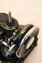 Load image into Gallery viewer, Singer Featherweight 221 Sewing Machine GOLDEN GATE SAN FRANCISCO 1939 Edition AF086***
