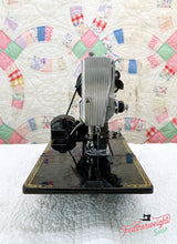 Load image into Gallery viewer, Singer Featherweight 222K Sewing Machine EM957***

