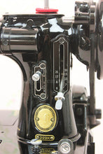 Load image into Gallery viewer, Singer Featherweight 222K Sewing Machine EL683***
