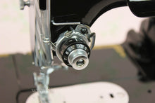 Load image into Gallery viewer, Singer Featherweight 222K Sewing Machine EM601***
