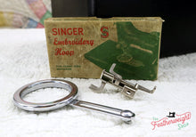 Load image into Gallery viewer, Singer Featherweight 222K Sewing Machine EK6296**
