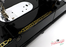 Load image into Gallery viewer, Singer Featherweight 222K Sewing Machine EM9573**
