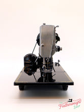 Load image into Gallery viewer, Singer Featherweight 222K Sewing Machine EK325***
