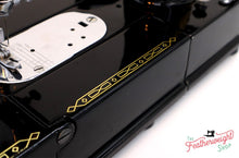 Load image into Gallery viewer, Singer Featherweight 222K Sewing Machine EK325***
