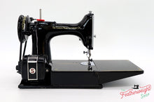 Load image into Gallery viewer, Singer Featherweight 221K Sewing Machine EM599***
