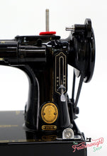 Load image into Gallery viewer, Singer Featherweight 221K Sewing Machine EM599***
