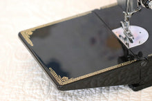 Load image into Gallery viewer, Singer Featherweight 221K Sewing Machine, EH628***
