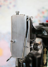Load image into Gallery viewer, Singer Featherweight 221K Sewing Machine, EH628***
