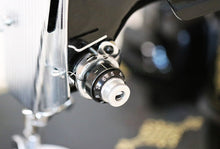 Load image into Gallery viewer, Singer Featherweight 221K Sewing Machine, EH628***
