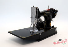 Load image into Gallery viewer, Singer Featherweight 221 Sewing machine, "First-Run" 1933 AD549***
