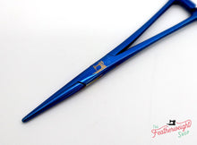 Load image into Gallery viewer, Thread-O-Stat, Featherweight Thread Grabber - BLUE
