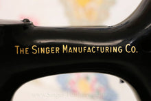 Load image into Gallery viewer, Singer Featherweight 222K Sewing Machine EK629***
