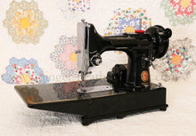 Load image into Gallery viewer, Singer Featherweight 222K Sewing Machine, RED "S" ER0230**
