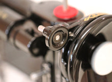 Load image into Gallery viewer, Singer Featherweight 222K Sewing Machine EN137***
