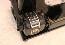 Load image into Gallery viewer, Singer Featherweight 222K Sewing Machine EK329***
