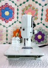 Load image into Gallery viewer, Singer Featherweight 221K Sewing Machine, WHITE EV957***
