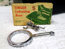 Load image into Gallery viewer, Singer Featherweight 222K Sewing Machine, RED "S" EP5428**
