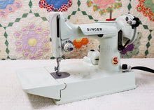 Load image into Gallery viewer, Singer Featherweight 221K Sewing Machine, WHITE EV903***
