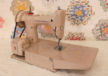 Load image into Gallery viewer, Singer Featherweight 221 Sewing Machine, TAN JE157***
