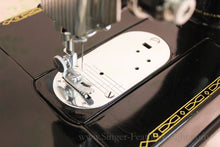 Load image into Gallery viewer, Singer Featherweight 222K Sewing Machine EN137***
