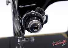 Load image into Gallery viewer, Singer Featherweight 222K Sewing Machine EK3213**
