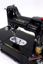 Load image into Gallery viewer, Singer Featherweight 222K Sewing Machine EK3213**
