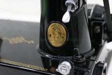 Load image into Gallery viewer, Singer Featherweight 221 Sewing Machine, AF089***
