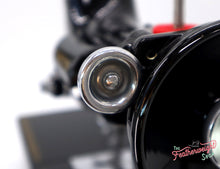 Load image into Gallery viewer, Singer Featherweight 221 1954 - AL690***
