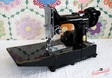 Load image into Gallery viewer, Singer Featherweight 222K Sewing Machine EN1345**
