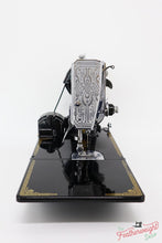 Load image into Gallery viewer, Singer Featherweight 221 Sewing Machine, AF081***
