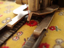 Load image into Gallery viewer, Eyelet Cam for the Singer Buttonholer (Vintage Original)
