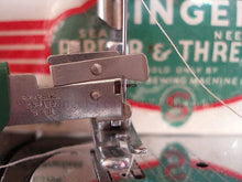 Load image into Gallery viewer, Needle Threader and Seam Ripper, Singer (Vintage Original)
