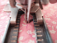 Load image into Gallery viewer, Buttonholer Attachment, Singer (Vintage Original)
