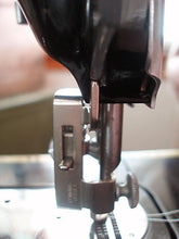 Load image into Gallery viewer, Singer Featherweight 222K Embroidery &amp; Darning Foot (Vintage Original)
