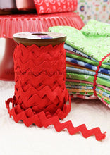 Load image into Gallery viewer, Quilt Kit, "Cozy Christmas" Fabric COLLECTION + Pattern BOOK, Vintage Christmas - by Lori Holt for Riley Blake
