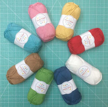 Load image into Gallery viewer, Crochet Chunky Thread, Lori Holt Sampler Pack #1
