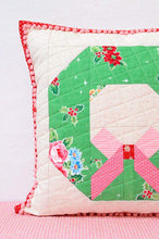 Load image into Gallery viewer, Pattern, Tis The Season Pillow Cover / MINI Quilt by Ellis &amp; Higgs  (digital download)
