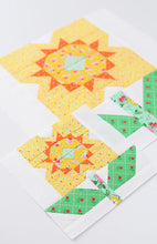 Load image into Gallery viewer, Pattern, Daffodil Flower Quilt Block by Ellis &amp; Higgs (digital download)
