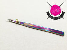 Load image into Gallery viewer, Tula Pink Hardware Surgical Seam Ripper - 5.5 Inch
